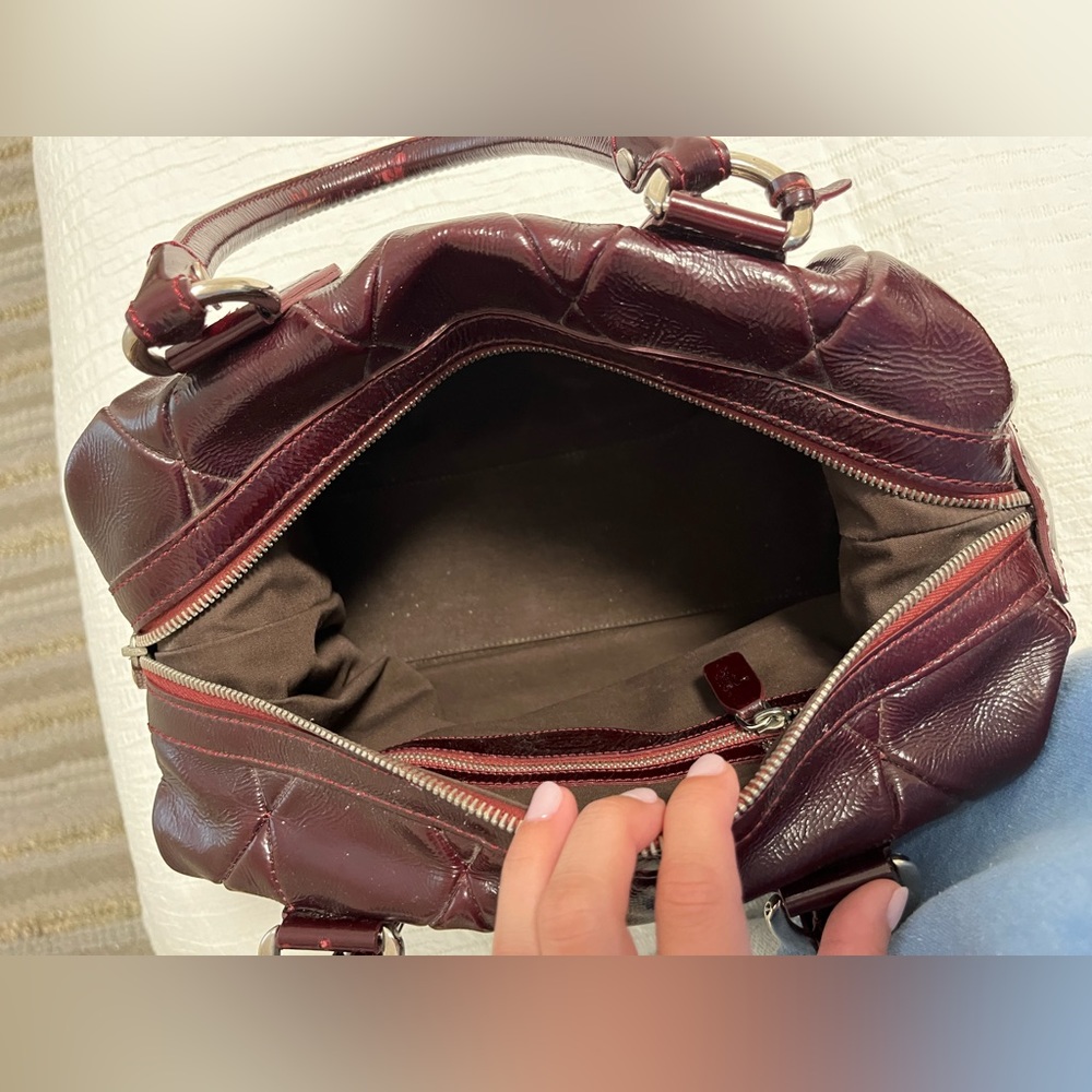 Tod's Quilted Burgundy Handbag - Picture 2 of 4